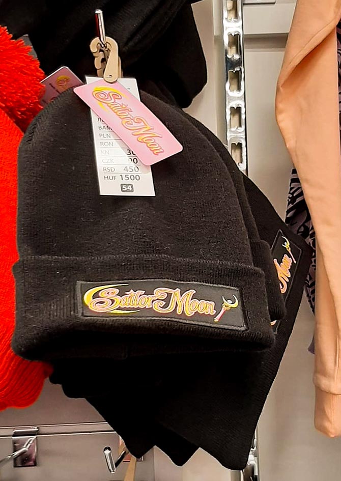 czapka z logiem Sailor Moon