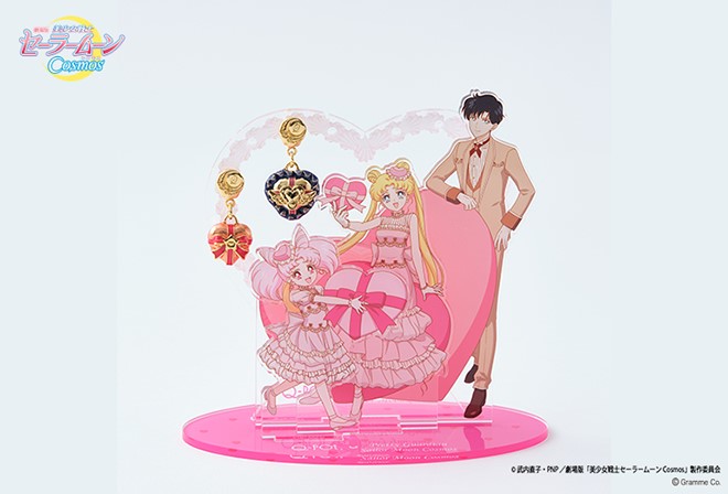 akrylowy stojak na biżuterię